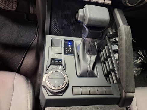 New 2026 Toyota Tacoma SR5 AWD/4WD image 17