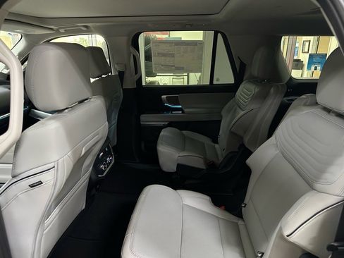 New 2025 Ford Expedition Max Platinum w/ Platinum Ultimate Package image 24