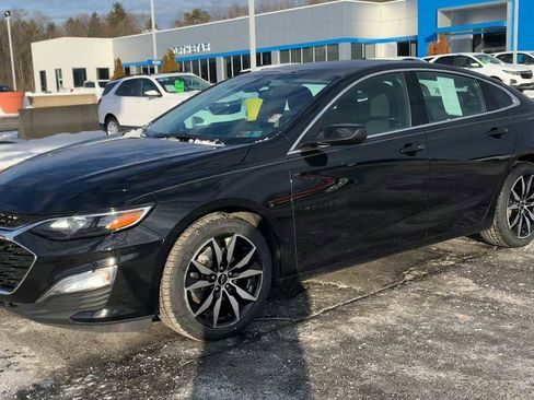 Used 2022 Chevrolet Malibu RS image 4