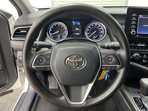 Used 2021 Toyota Camry LE image 11