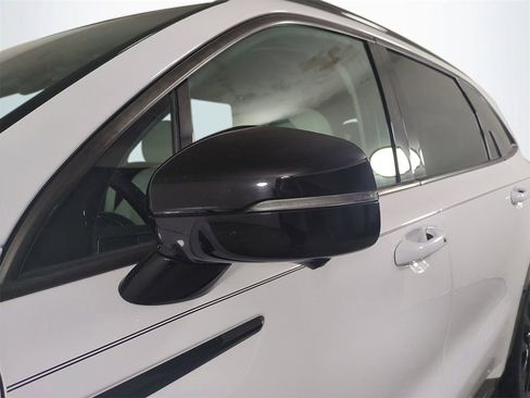 Used 2022 Kia Sorento SX image 12