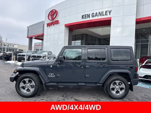 Used 2017 Jeep Wrangler Unlimited Sahara w/ Connectivity Group image 3
