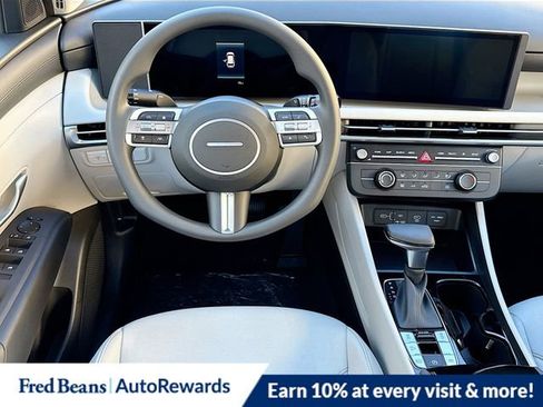 New 2026 Hyundai Tucson SE image 18