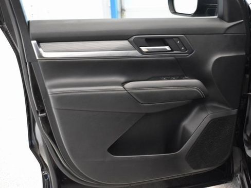 Used 2025 GMC Terrain Elevation image 22