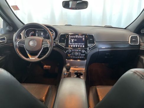 Used 2022 Jeep Grand Cherokee Limited AWD/4WD image 9