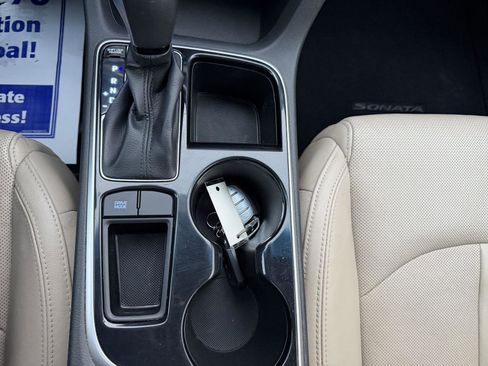 Used 2018 Hyundai Sonata Limited w/ Cargo Package image 13