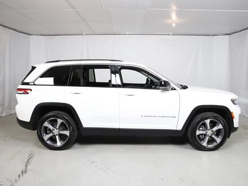 Used 2022 Jeep Grand Cherokee Limited 4xe AWD/4WD image 2