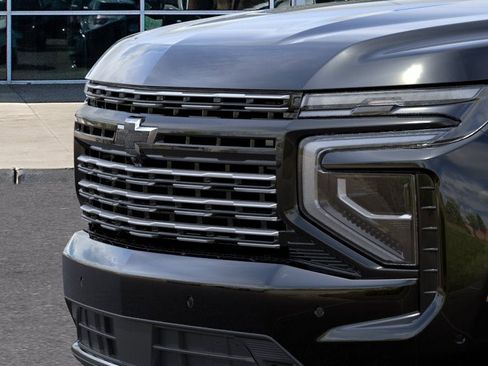 New 2026 Chevrolet Suburban High Country RWD image 32