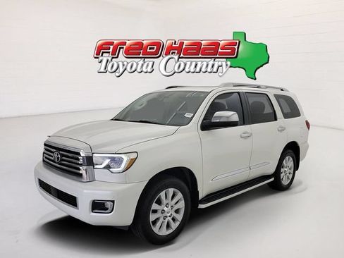 Used 2018 Toyota Sequoia Platinum RWD image 1