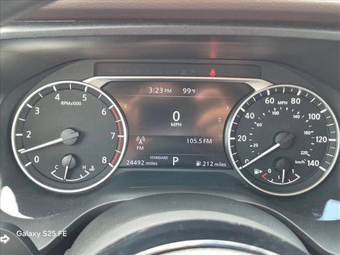 Used 2023 Nissan Rogue SV FWD image 11