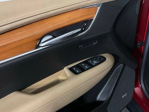 Used 2019 Cadillac XT5 Platinum AWD/4WD image 26