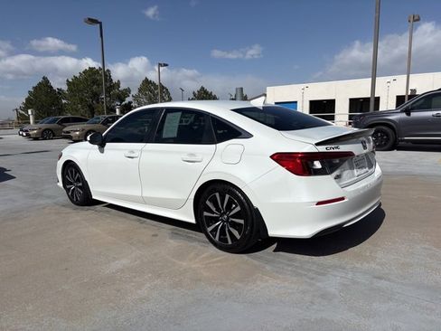 Used 2023 Honda Civic EX image 7