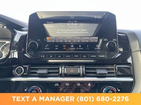 Used 2023 Nissan Pathfinder SL w/ SL Premium Package AWD/4WD image 18