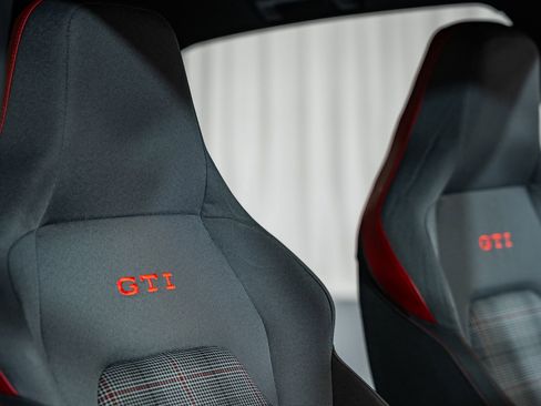 Used 2024 Volkswagen GTI S image 37