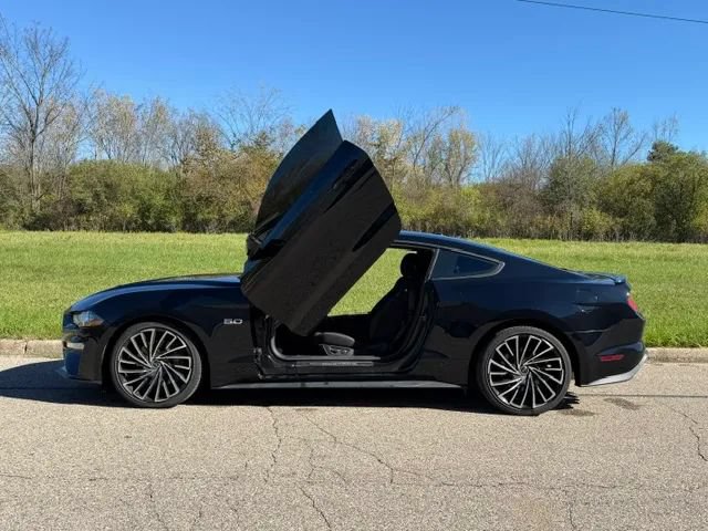 Used 2018 Ford Mustang GT w/ Equipment Group 301A RWD image 13