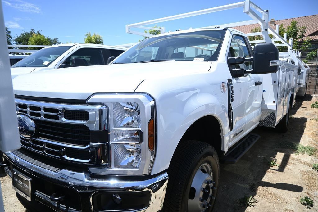 New 2025 Ford F350 XL w/ XL Chrome Package AWD/4WD image 4
