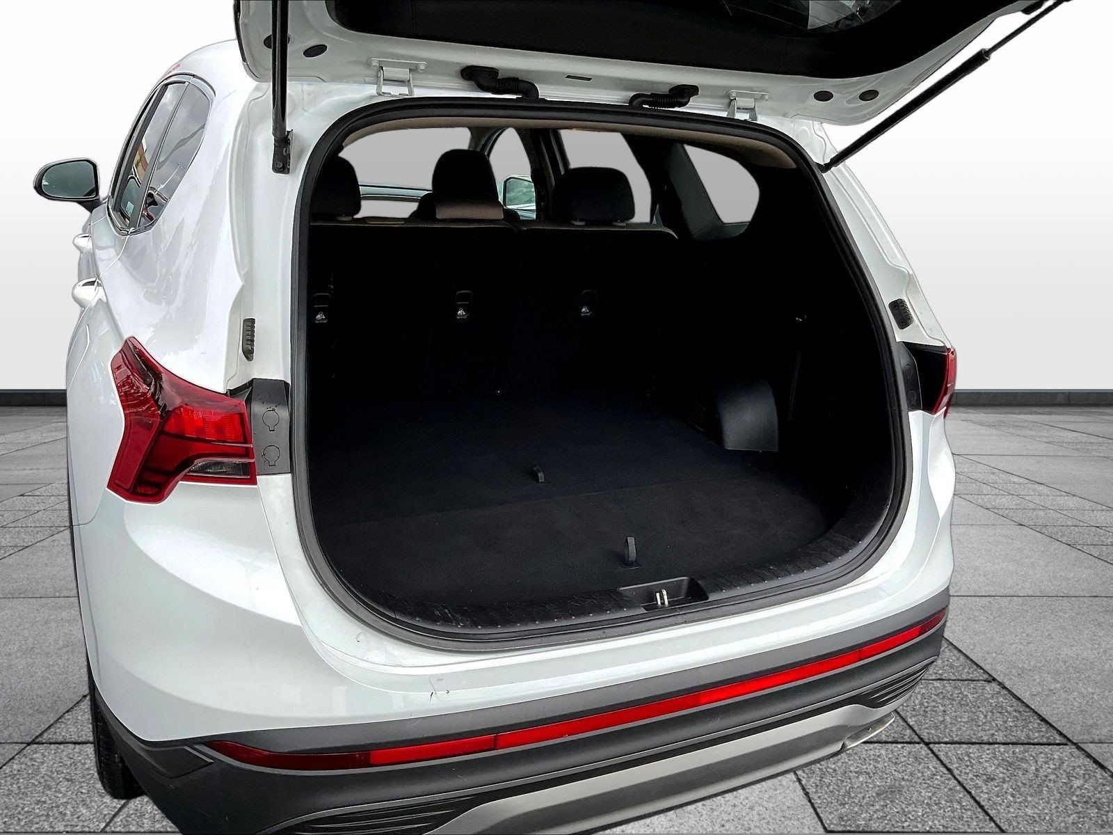 Used 2022 Hyundai Santa Fe SE AWD/4WD image 9