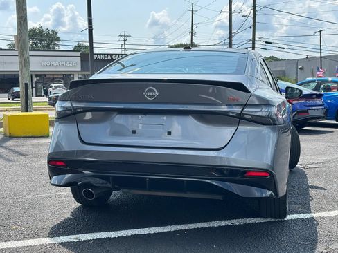Used 2026 Nissan Sentra SR w/ Floor Mat Package FWD image 5