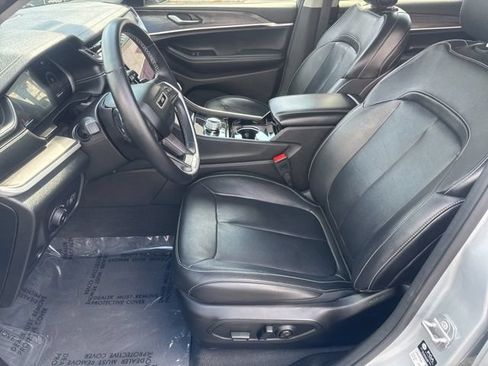 Certified 2022 Jeep Grand Cherokee L Limited AWD/4WD image 27