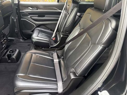 Used 2021 Jeep Grand Cherokee L Limited image 18