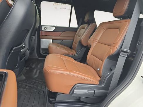 Used 2024 Lincoln Navigator Reserve AWD/4WD image 13