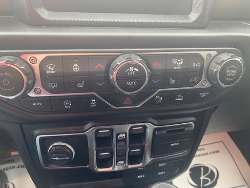 Used 2021 Jeep Wrangler Willys image 17