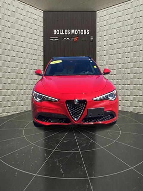 Used 2023 Alfa Romeo Stelvio Ti AWD/4WD image 18
