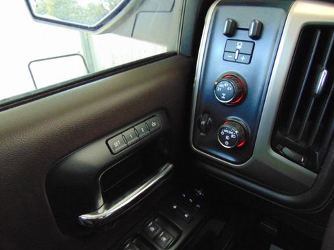 Used 2014 GMC Sierra 1500 Denali w/ Driver Alert Package image 10