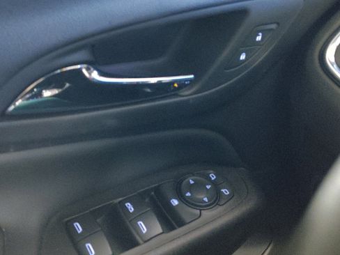 Used 2024 Chevrolet Equinox LT image 27