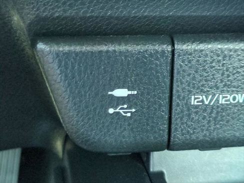 Certified 2018 Toyota Camry SE w/ Convenience Package image 20