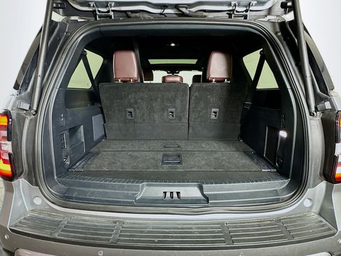Used 2024 Ford Expedition Max Limited image 32