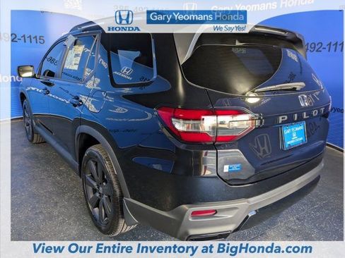 New 2026 Honda Pilot Sport image 8