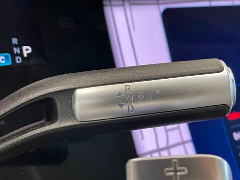 Used 2022 Mercedes-Benz EQS 580 4MATIC Sedan w/ Exclusive Trim Package image 38