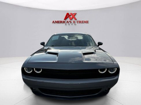 Used 2017 Dodge Challenger SXT Plus image 8
