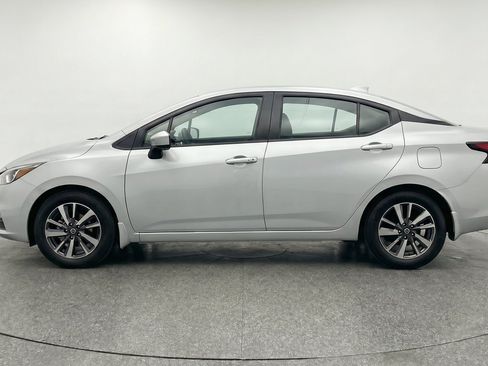 Used 2025 Nissan Versa SV FWD image 5