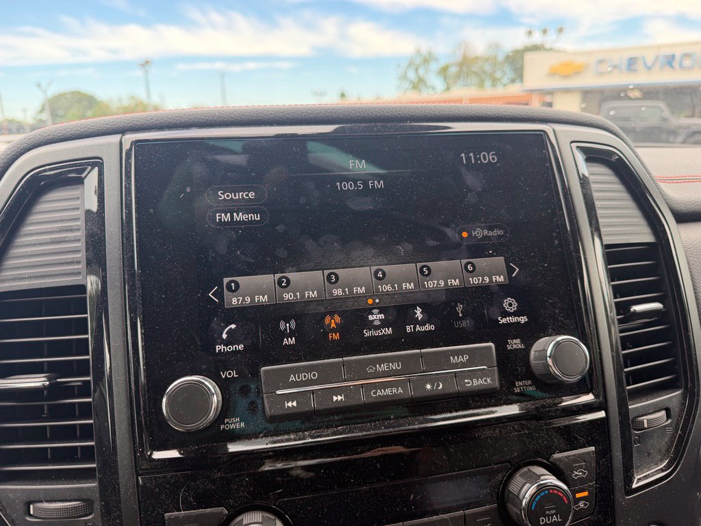 Used 2021 Nissan Titan PRO-4X w/ Pro-4x Convenience Package AWD/4WD image 11