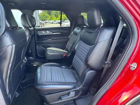 Used 2025 Ford Explorer ST-Line AWD/4WD image 7