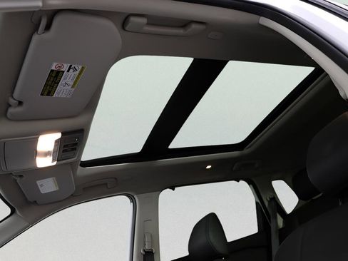 Used 2024 Nissan Rogue SL w/ SL Premium Package image 34