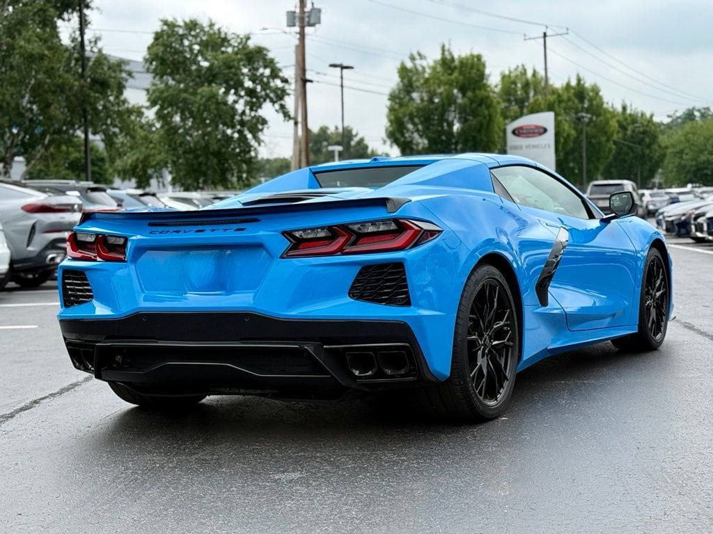 Used 2025 Chevrolet Corvette Stingray Preferred Conv w/ 2LT RWD image 8