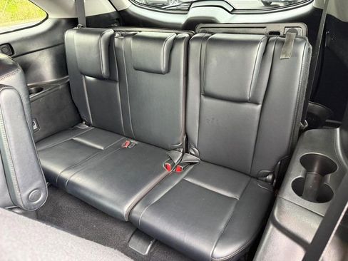 Used 2019 Toyota Highlander XLE AWD/4WD image 13