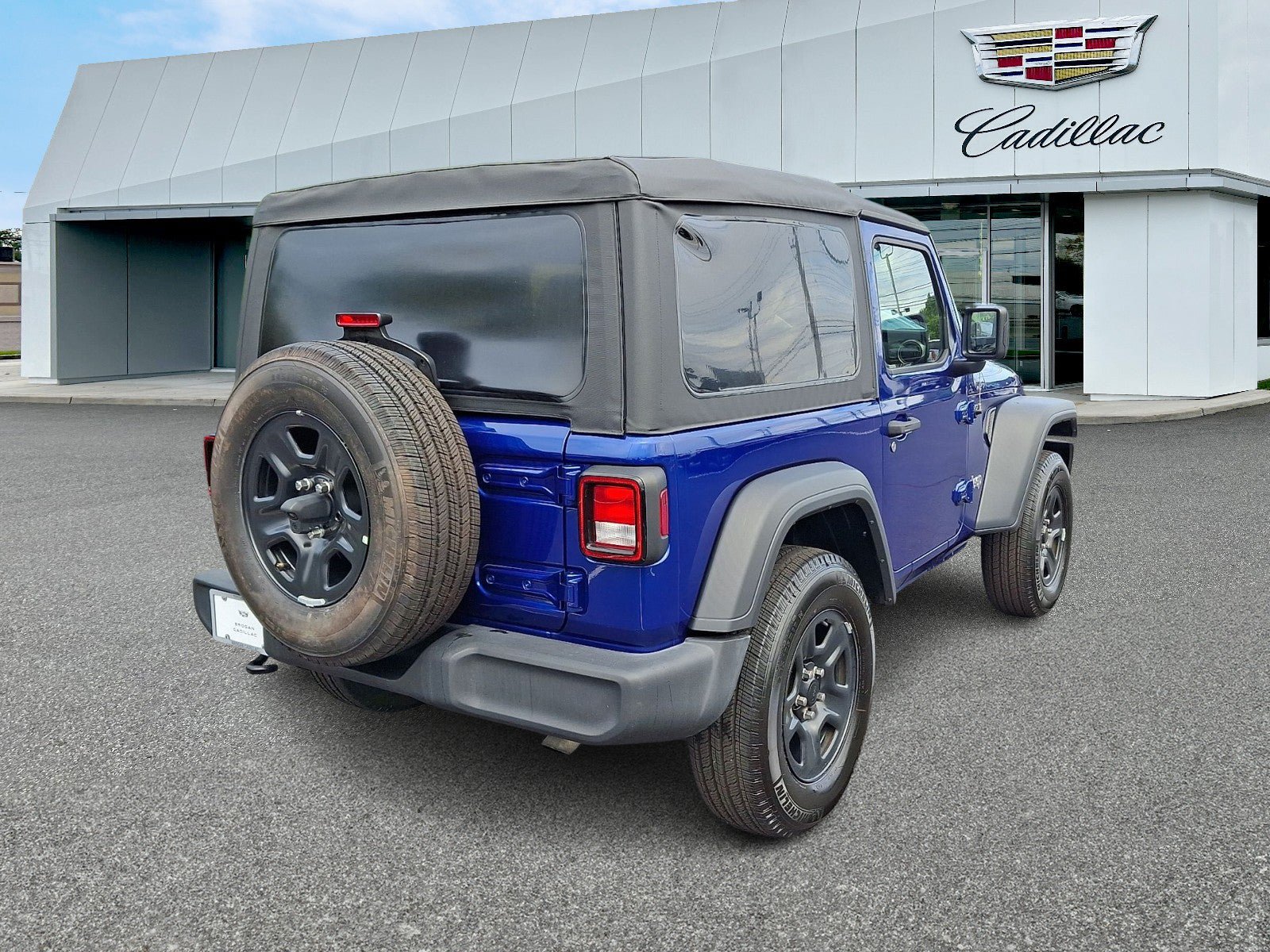 Used 2018 Jeep Wrangler Sport AWD/4WD image 6