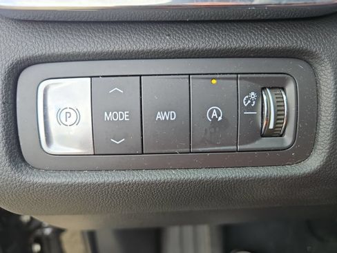 Used 2025 GMC Acadia Elevation AWD/4WD image 20