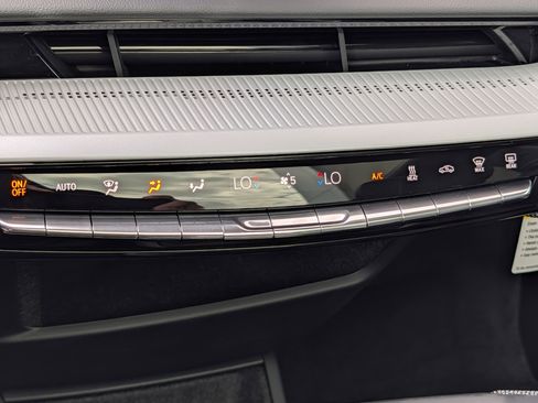 New 2026 Cadillac Optiq Sport 1 w/ LPO, Floor Liner Package AWD/4WD image 22
