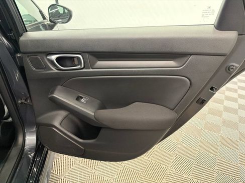 Used 2025 Honda Civic Sport image 16