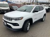 Used 2022 Jeep Compass Latitude image 3