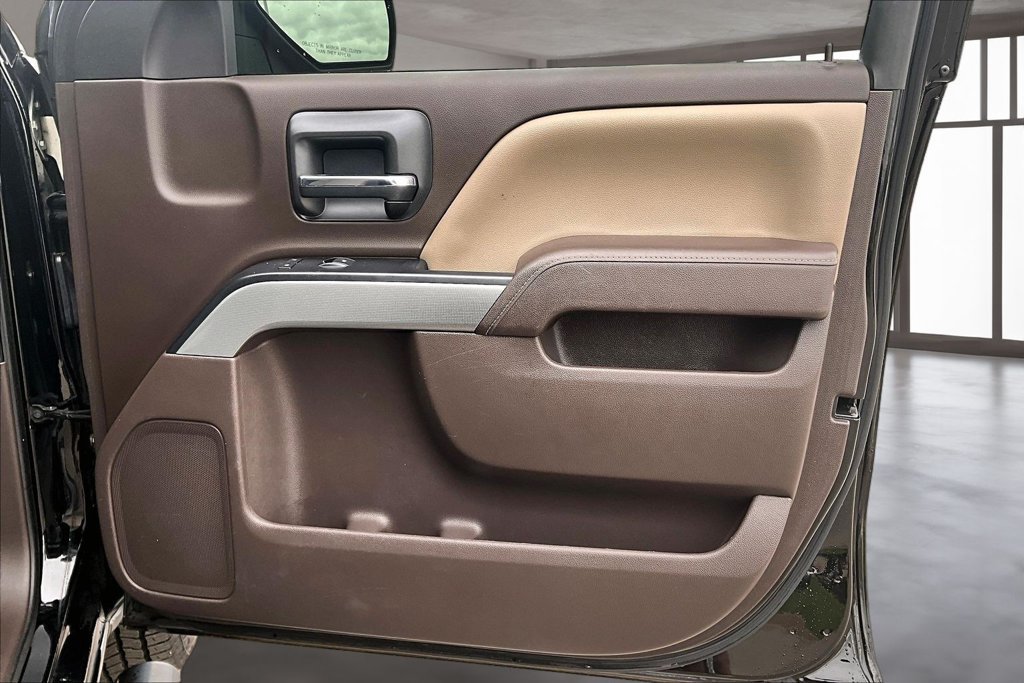 Used 2018 Chevrolet Silverado 1500 LT w/ Texas Edition AWD/4WD image 18