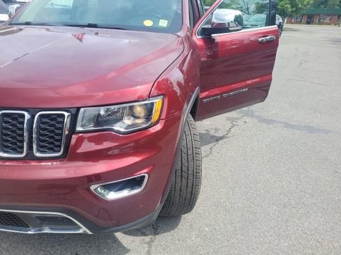 Used 2020 Jeep Grand Cherokee Limited AWD/4WD image 39