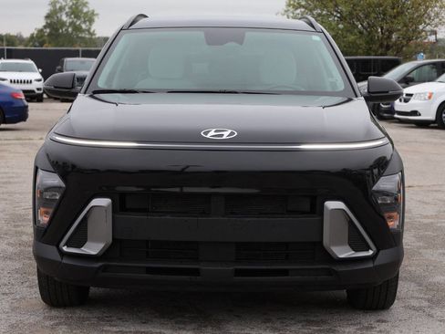 Used 2024 Hyundai Kona SEL image 2
