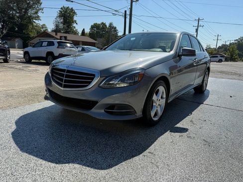 Used 2014 Mercedes-Benz E 350 4MATIC Sedan image 2