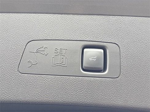 Used 2026 Lincoln Corsair Premiere w/ Towing Package image 28